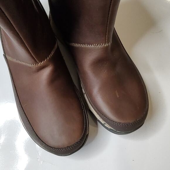 Chaco ‘Borealis’ Mink & Leather Mid Waterproof Boot in Brown & Cream Size 6 - Picture 9 of 15